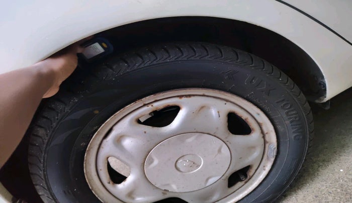 2010 Chevrolet Beat LT PETROL, Petrol, Manual, 45,679 km, tyre