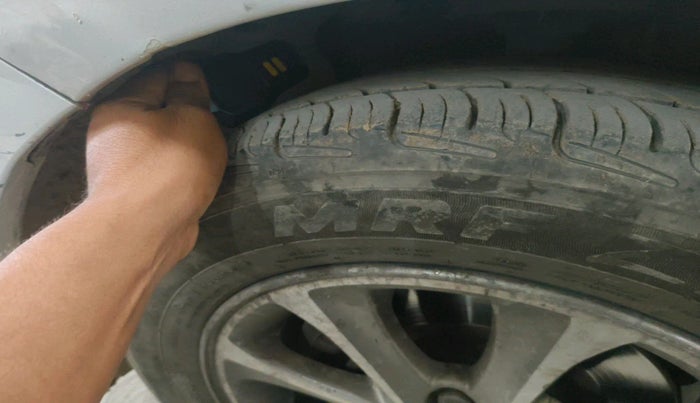 2014 Hyundai Grand i10 ASTA (O) 1.2 KAPPA VTVT, Petrol, Manual, 1,20,766 km, tyre