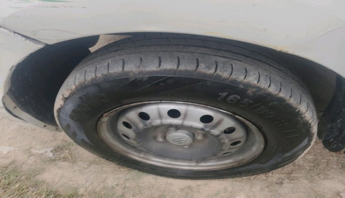 2018 Maruti Swift LXI, Petrol, Manual, 94,064 km, tyre