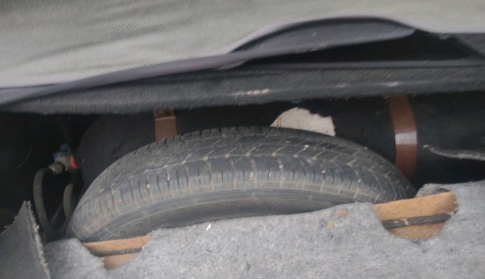 2018 Maruti Swift LXI, Petrol, Manual, 94,064 km, tyre