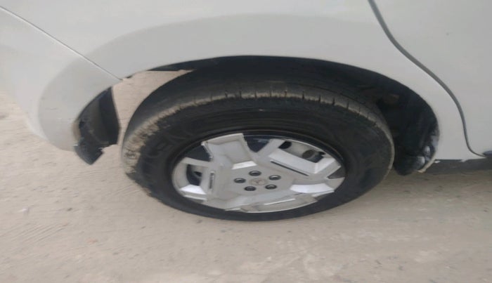 2018 Maruti Swift LXI, Petrol, Manual, 94,064 km, tyre