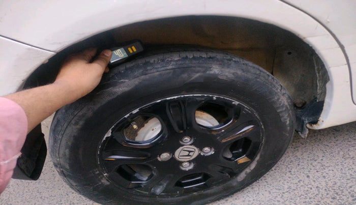 2017 Honda Amaze 1.2L I-VTEC S OPT, Petrol, Manual, 1,22,759 km, tyre