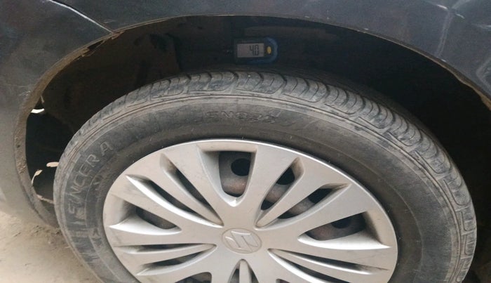 2013 Maruti Ertiga VXI CNG, Petrol, Manual, 1,26,455 km, tyre