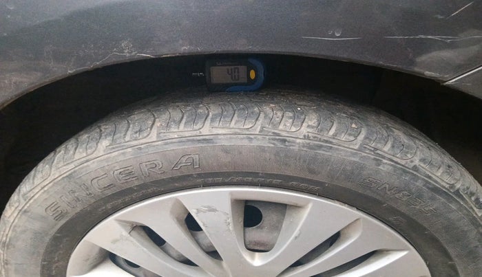 2013 Maruti Ertiga VXI CNG, Petrol, Manual, 1,26,455 km, tyre