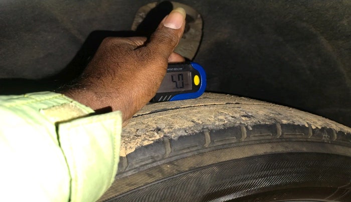 2012 Skoda Superb ELEGANCE 2.0 TDI CR AT, Diesel, Automatic, 1,51,887 km, tyre