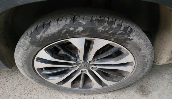 2022 MG HECTOR PLUS SHARP 1.5 PETROL TURBO CVT 6-STR, Petrol, Automatic, 54,876 km, tyre