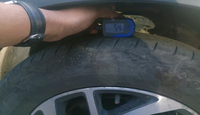 2021 Mahindra XUV300 W4 1.5 DIESEL, Diesel, Manual, 66,827 km, tyre