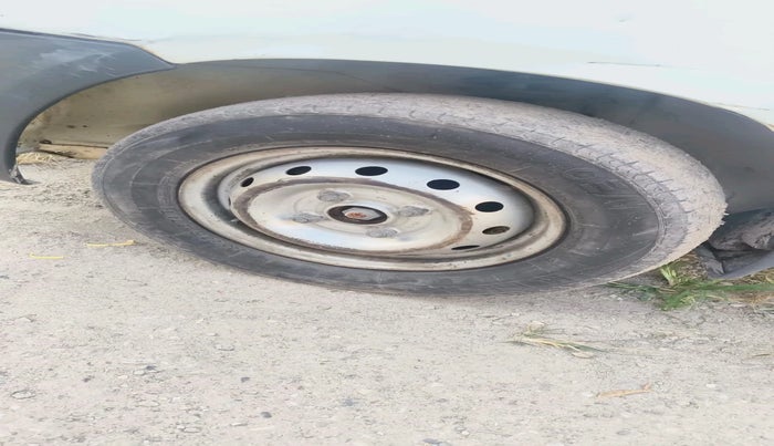 2012 Maruti Alto LXI, Petrol, Manual, 87,874 km, tyre