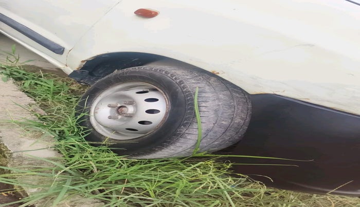 2012 Maruti Alto LXI, Petrol, Manual, 87,874 km, tyre