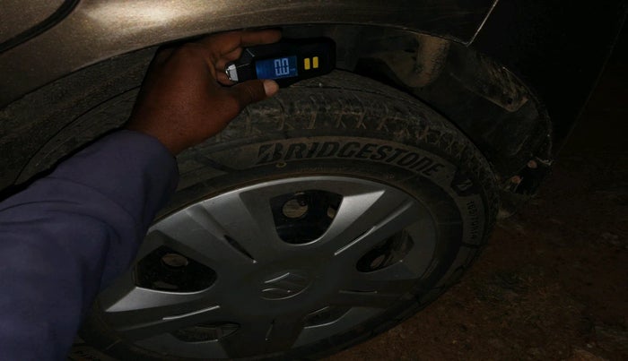 2016 Maruti Wagon R 1.0 VXI AMT, Petrol, Automatic, 52,342 km, tyre