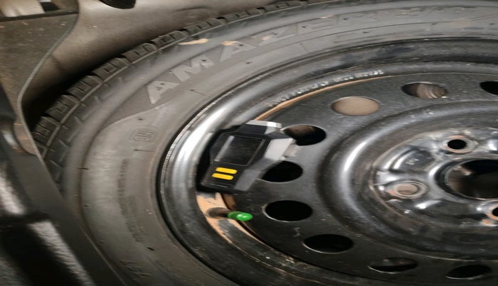 2016 Maruti Wagon R 1.0 VXI AMT, Petrol, Automatic, 52,342 km, tyre