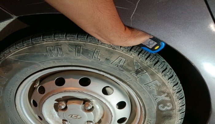 2014 Hyundai i10 MAGNA 1.1, Petrol, Manual, 83,000 km, tyre