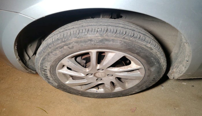 2011 Maruti Swift ZDI, Diesel, Manual, 1,07,409 km, tyre