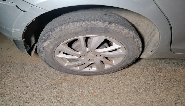 2011 Maruti Swift ZDI, Diesel, Manual, 1,07,409 km, tyre