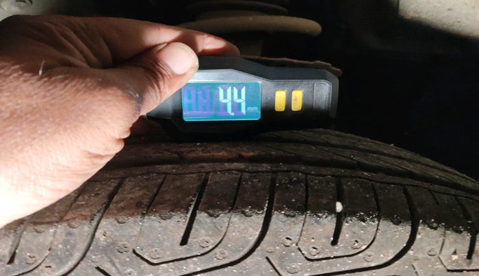 2012 Honda City 1.5L I-VTEC S MT, Petrol, Manual, 1,09,133 km, tyre