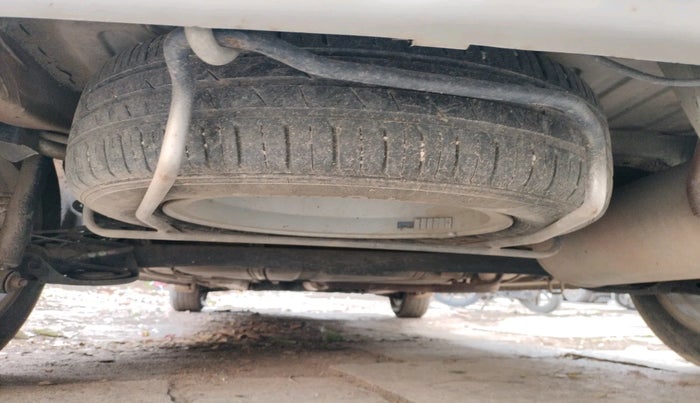 2013 Maruti Ertiga ZXI, Petrol, Manual, 1,05,820 km, tyre