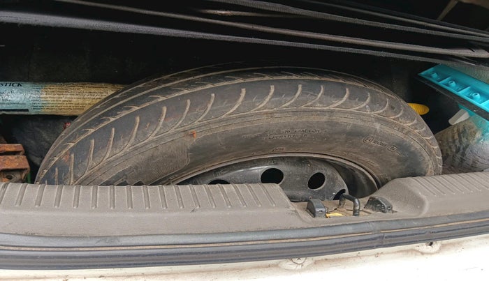 2012 Hyundai i10 MAGNA 1.2, Petrol, Manual, 80,023 km, tyre