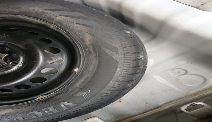 2016 Hyundai Grand i10 MAGNA 1.2 KAPPA VTVT, Petrol, Manual, 73,799 km, tyre