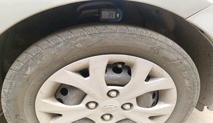 2016 Hyundai Grand i10 MAGNA 1.2 KAPPA VTVT, Petrol, Manual, 73,799 km, tyre