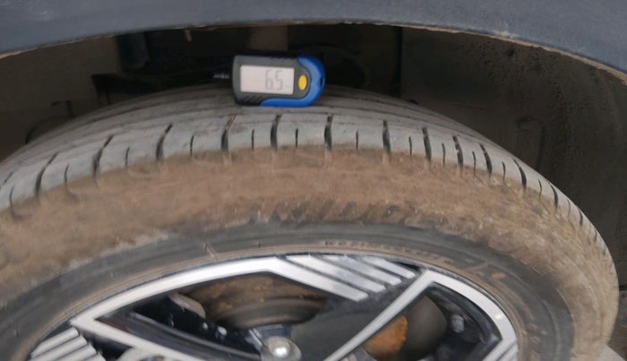 2025 Tata NEXON CREATIVE+ DCA 1.2 PETROL, Petrol, Automatic, 1,654 km, tyre