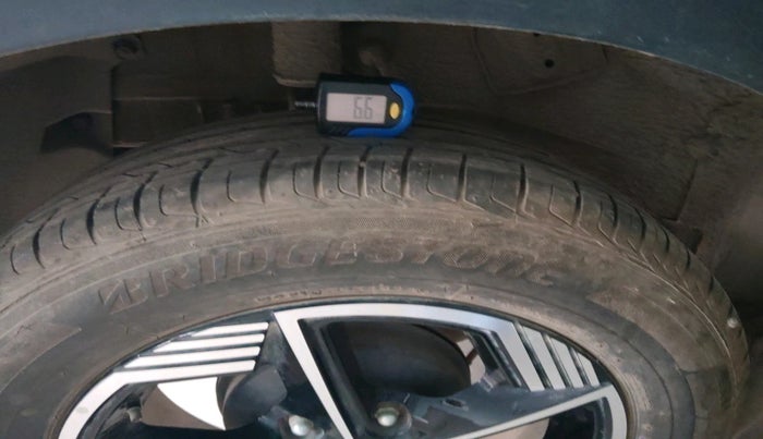 2025 Tata NEXON CREATIVE+ DCA 1.2 PETROL, Petrol, Automatic, 1,654 km, tyre