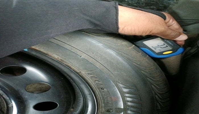 2014 Toyota Etios CROSS 1.2 G, Petrol, Manual, 63,627 km, tyre