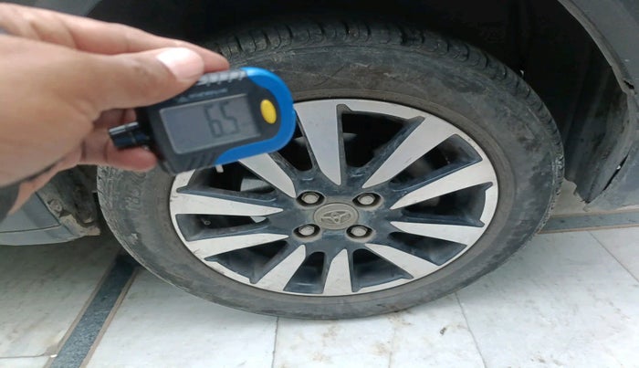 2014 Toyota Etios CROSS 1.2 G, Petrol, Manual, 63,627 km, tyre