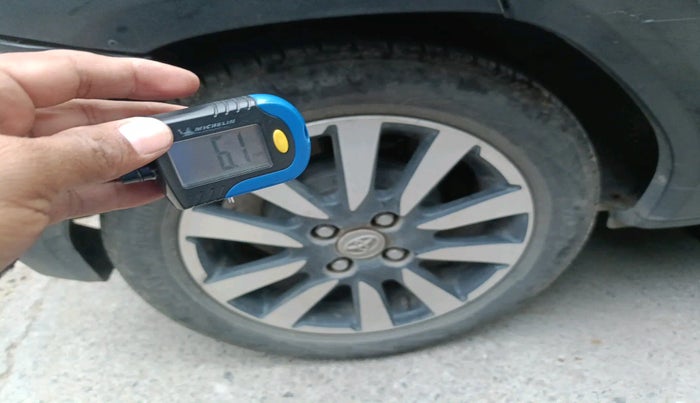 2014 Toyota Etios CROSS 1.2 G, Petrol, Manual, 63,627 km, tyre