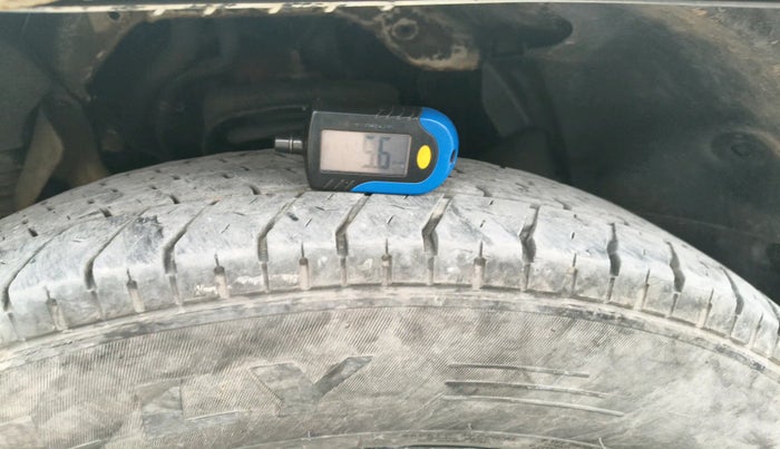 2016 Mahindra TUV300 T8, Diesel, Manual, 62,936 km, tyre