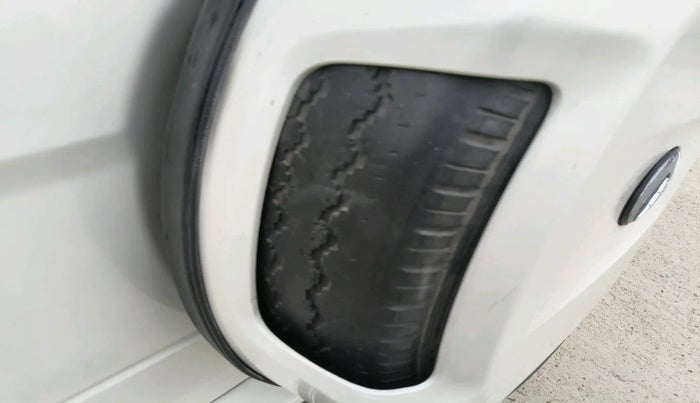 2016 Mahindra TUV300 T8, Diesel, Manual, 62,936 km, tyre