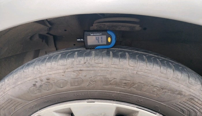 2012 Maruti Swift VXI, Petrol, Manual, 46,284 km, tyre