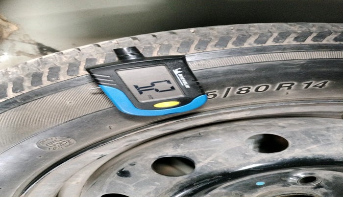 2012 Maruti Swift VXI, Petrol, Manual, 46,284 km, tyre