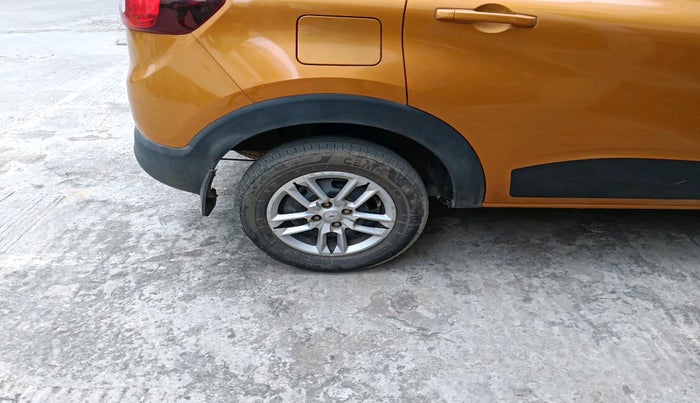 2019 Renault TRIBER RXL MT, Petrol, Manual, 33,661 km, tyre