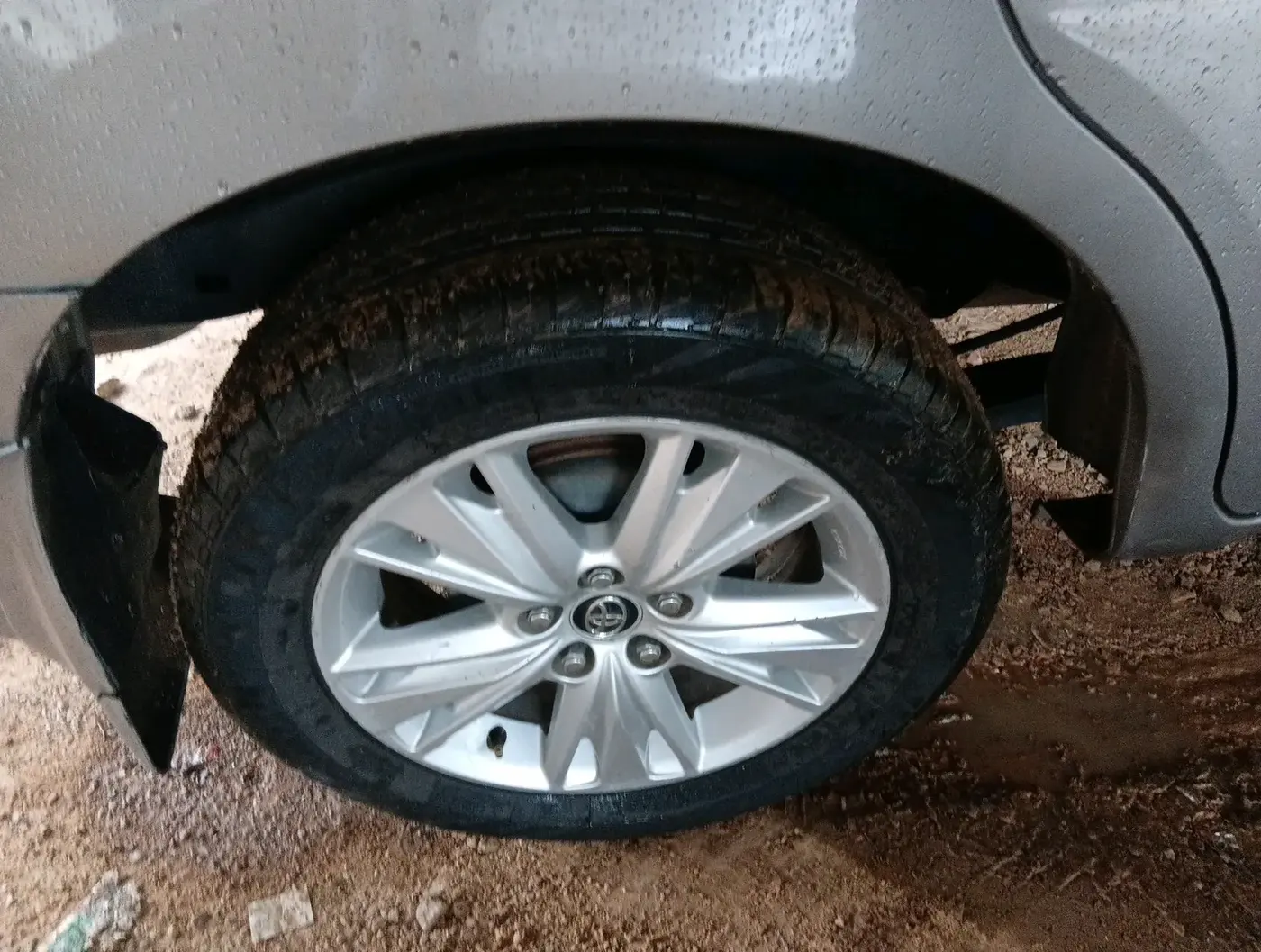 2019 Toyota Innova Crysta 2.4 ZX 7 STR, Diesel, Manual, 1,26,664 km, tyre