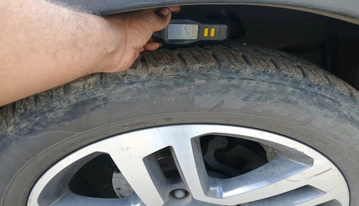 2017 Tata Hexa XT 4X2 6 STR, Diesel, Manual, 82,145 km, tyre