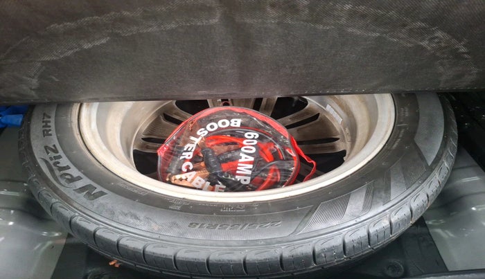 2019 Hyundai Tucson GL (O) 2WD AT PETROL, Petrol, Automatic, 33,022 km, tyre