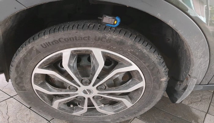 2020 Tata NEXON XE PETROL, Petrol, Manual, 55,125 km, tyre