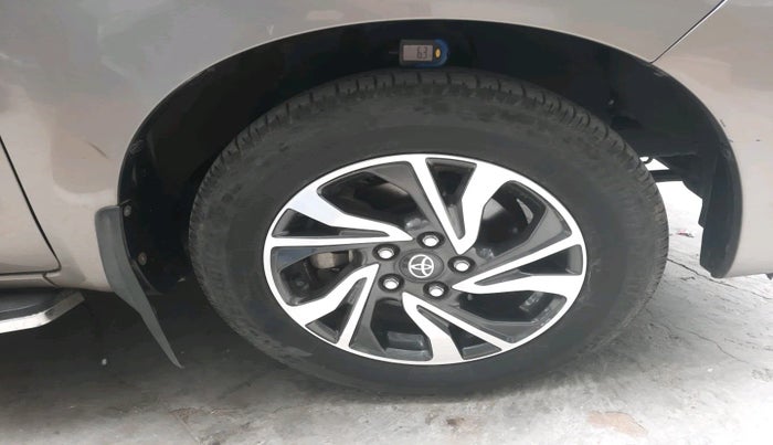 2022 Toyota Innova Crysta 2.7 GX AT 7 STR, Petrol, Automatic, 16,298 km, tyre