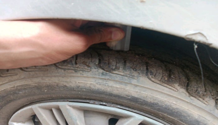 2010 Hyundai Santro Xing GLS, Petrol, Manual, 1,14,586 km, tyre