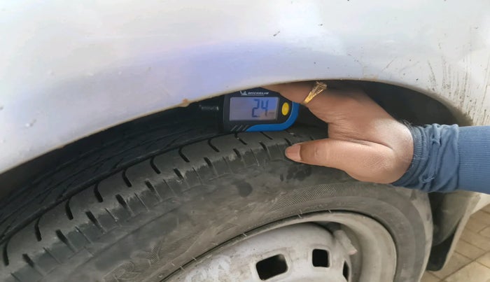 2011 Chevrolet Spark LS 1.0, Petrol, Manual, 32,557 km, tyre