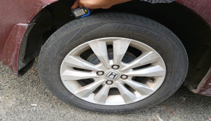 2013 Honda City 1.5L I-VTEC V MT, Petrol, Manual, 1,25,928 km, tyre