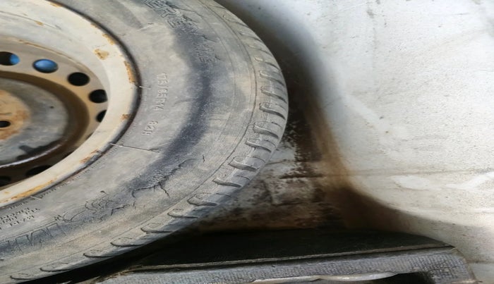 2014 Honda Amaze 1.2L I-VTEC S, Petrol, Manual, 1,29,890 km, tyre