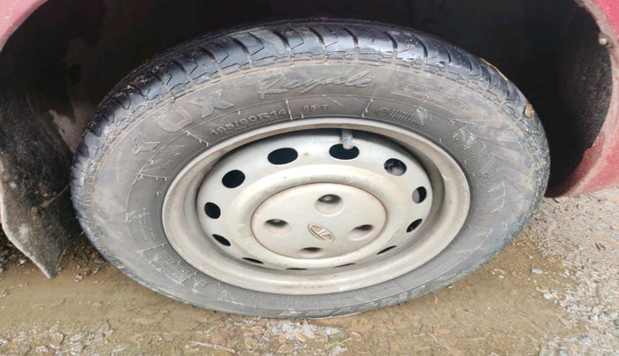 2013 Tata Indica Vista LS QUADRAJET, Diesel, Manual, 1,18,189 km, tyre