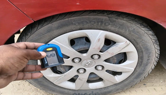 2015 Hyundai Eon MAGNA +, Petrol, Manual, 73,635 km, tyre