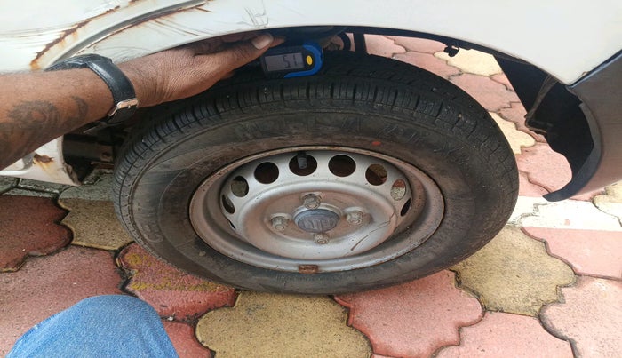 2015 Maruti Alto 800 LX, Petrol, Manual, 73,387 km, tyre