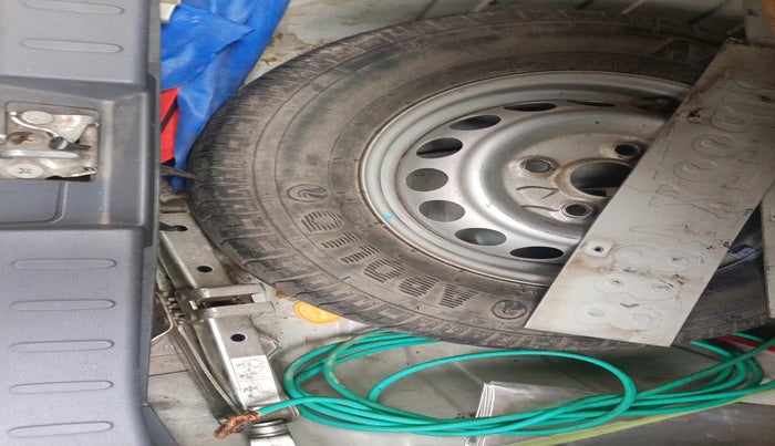 2015 Maruti Alto 800 LX, Petrol, Manual, 73,387 km, tyre