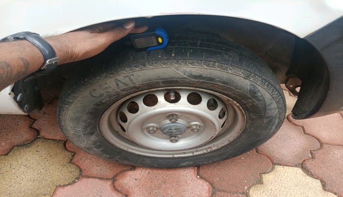 2015 Maruti Alto 800 LX, Petrol, Manual, 73,387 km, tyre