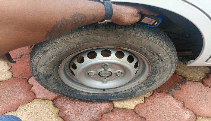 2015 Maruti Alto 800 LX, Petrol, Manual, 73,387 km, tyre