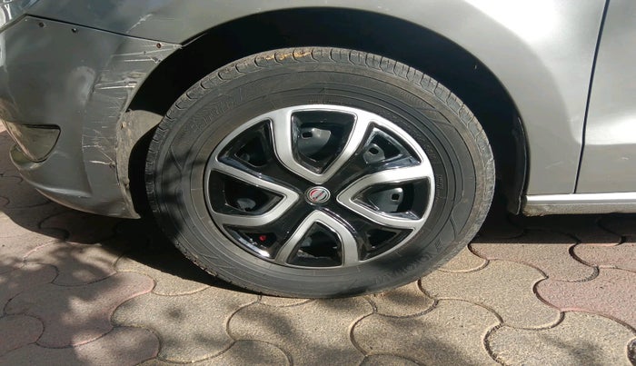 2012 Skoda Rapid AMBITION 1.6 TDI CR MT, Diesel, Manual, 1,00,237 km, tyre