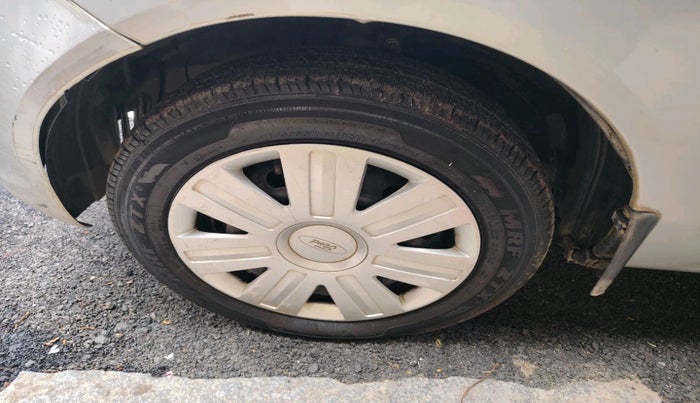 2012 Ford Figo ZXI 1.2 PETROL, Petrol, Manual, 56,505 km, tyre